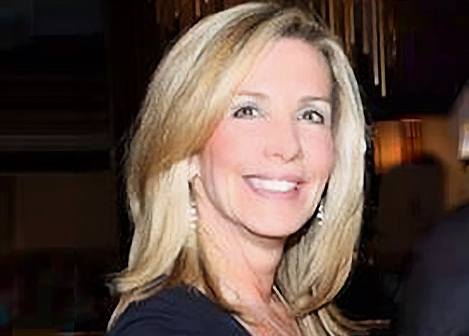 Susan Harris headshot