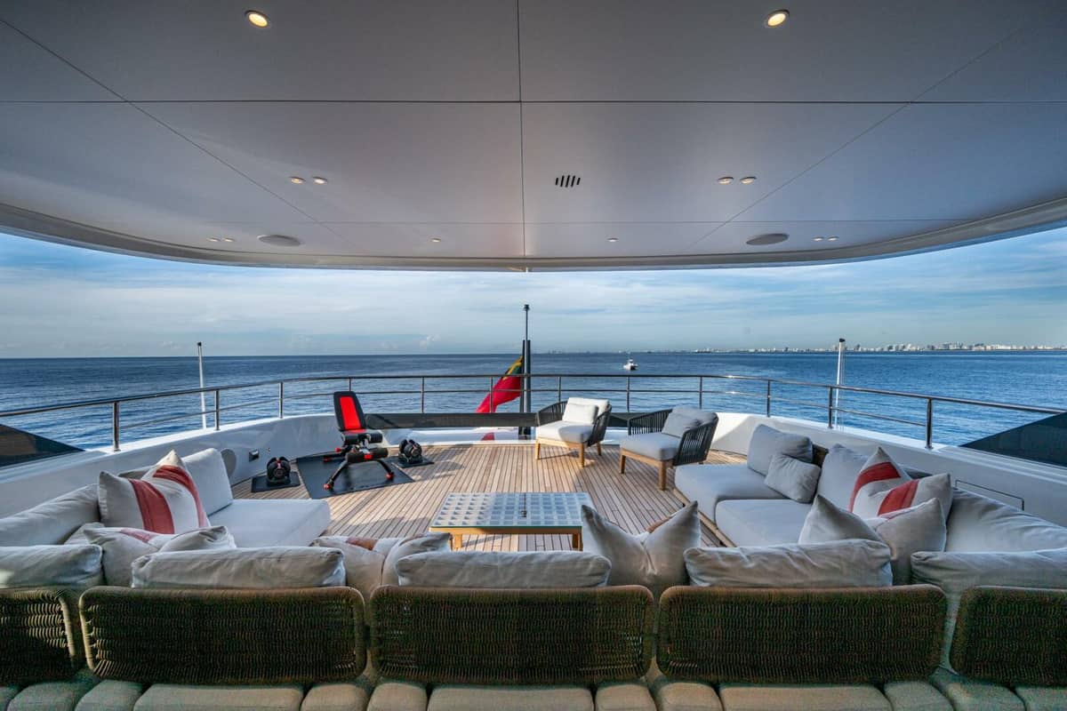 2023 Benetti 34M OASIS "KING'S LAIR" photo 101