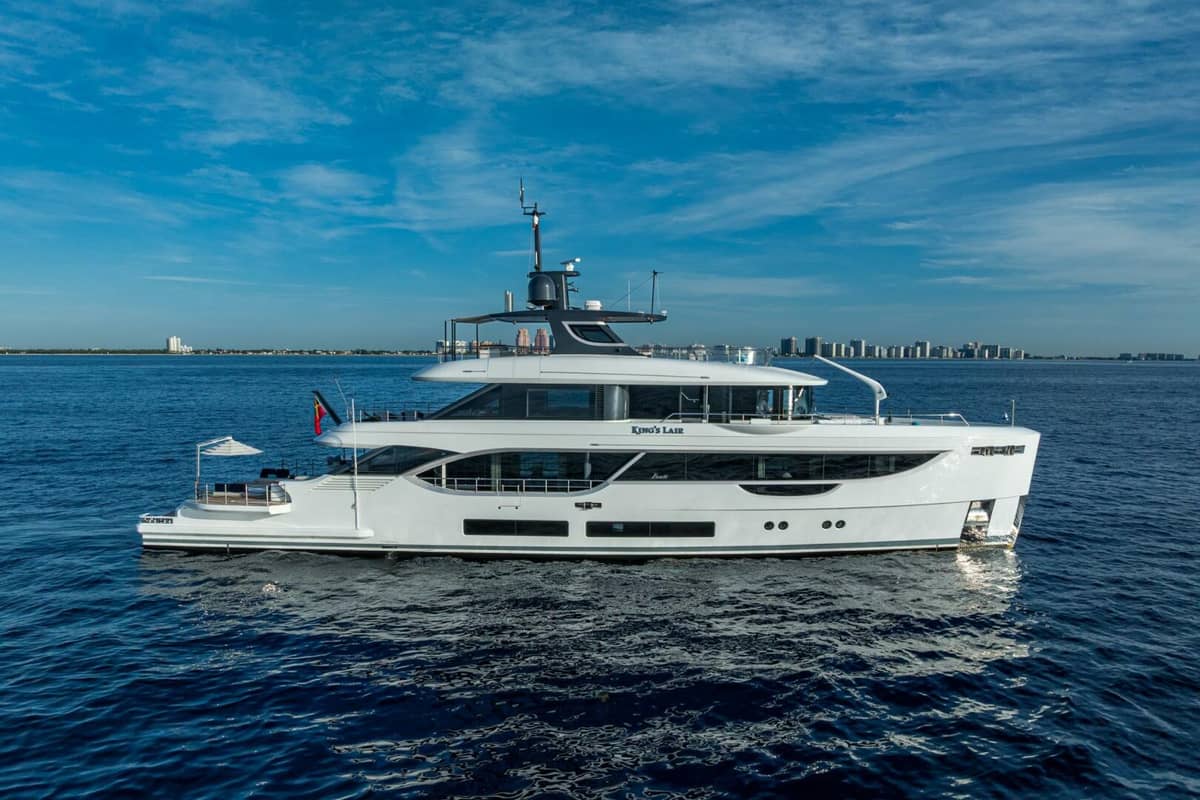2023 Benetti 34M OASIS "KING'S LAIR" photo 7