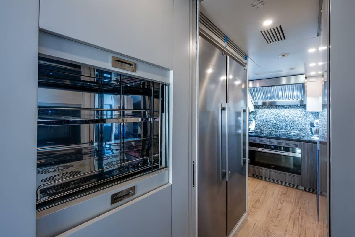 2023 Benetti 34M OASIS "KING'S LAIR" photo 36