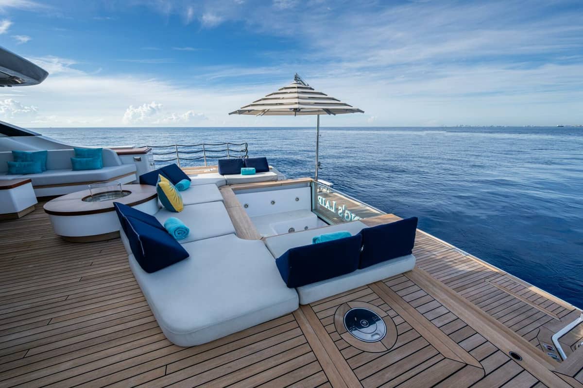 2023 Benetti 34M OASIS "KING'S LAIR" photo 19