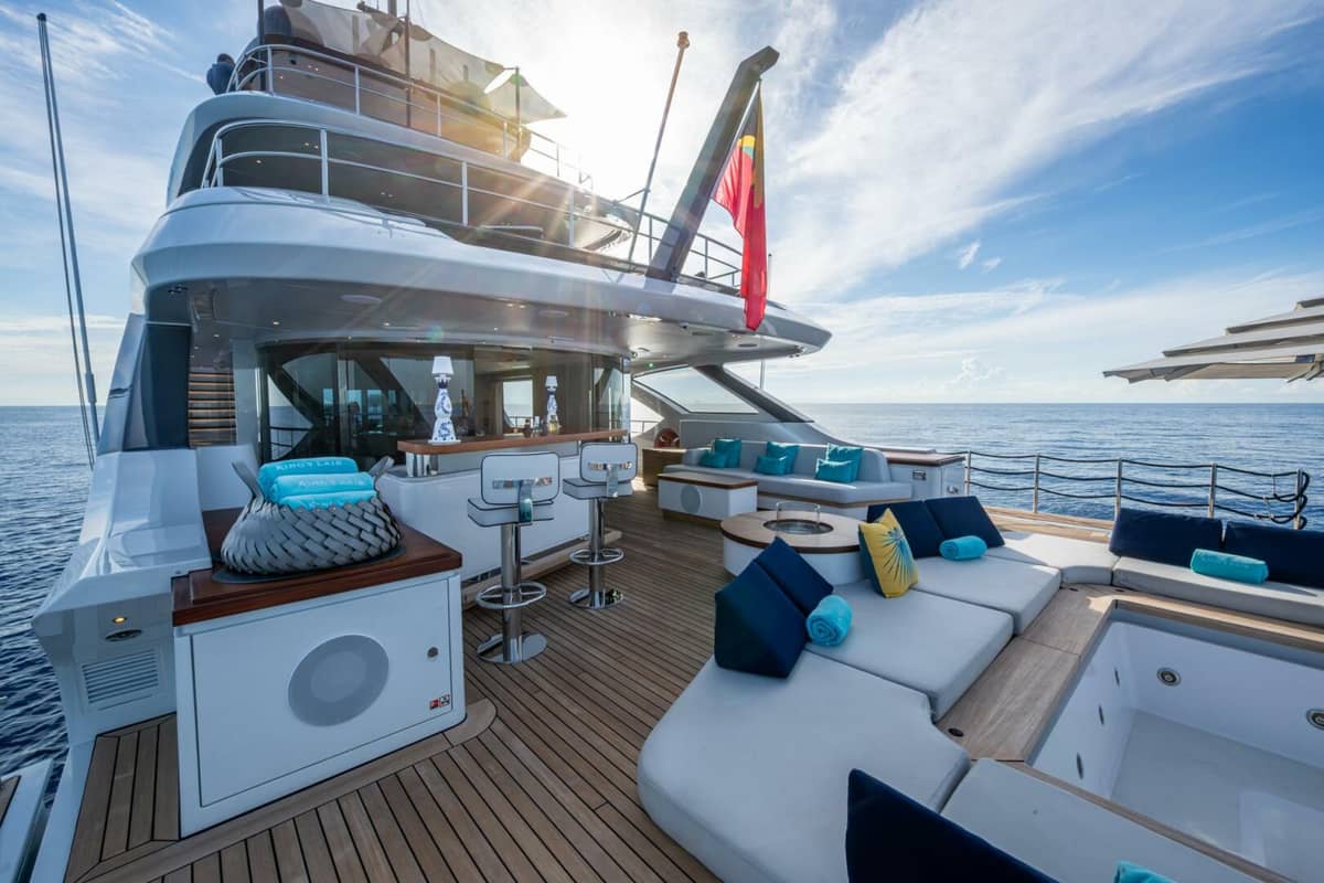 2023 Benetti 34M OASIS "KING'S LAIR" photo 15