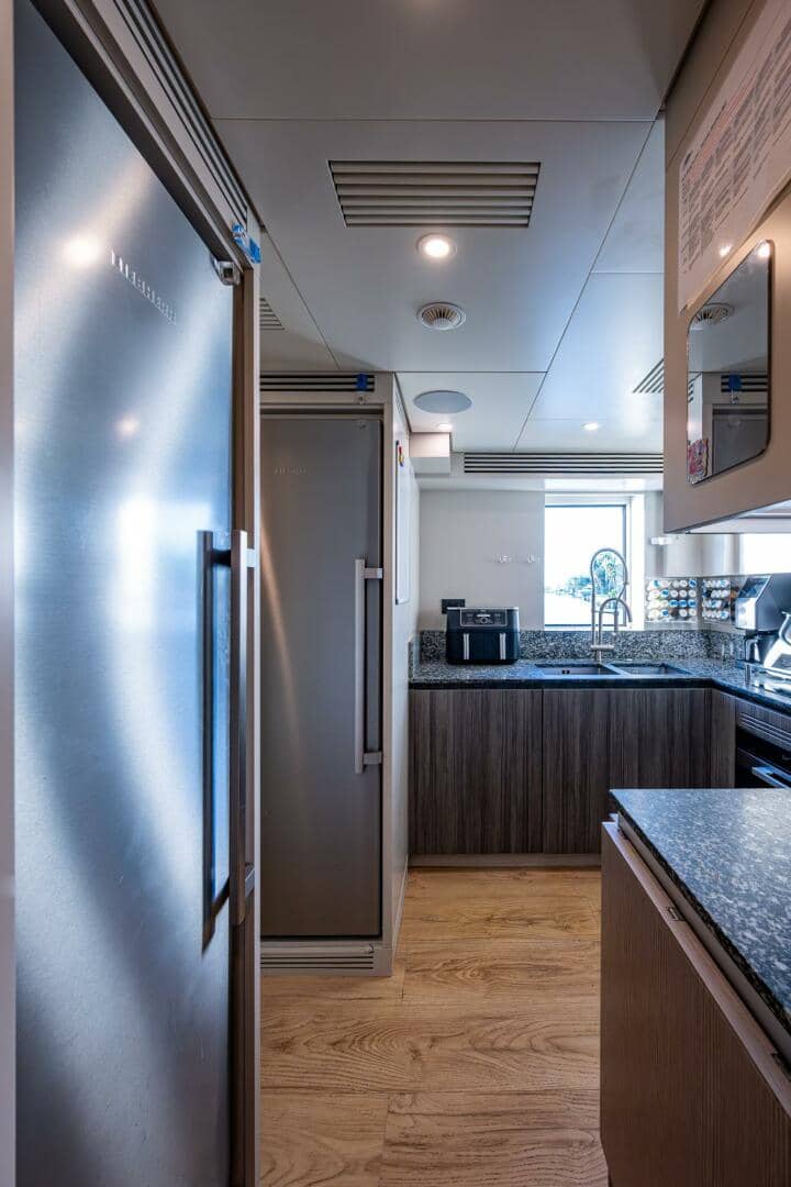 2023 Benetti 34M OASIS "KING'S LAIR" photo 38