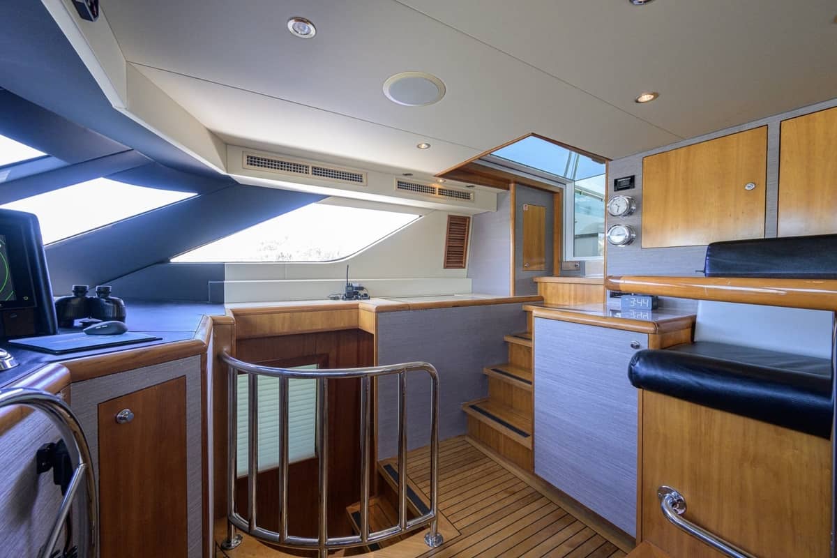 2005 Hatteras 100 Motor Yacht "MAGIC" photo 49