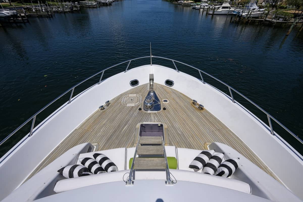 2005 Hatteras 100 Motor Yacht "MAGIC" photo 55