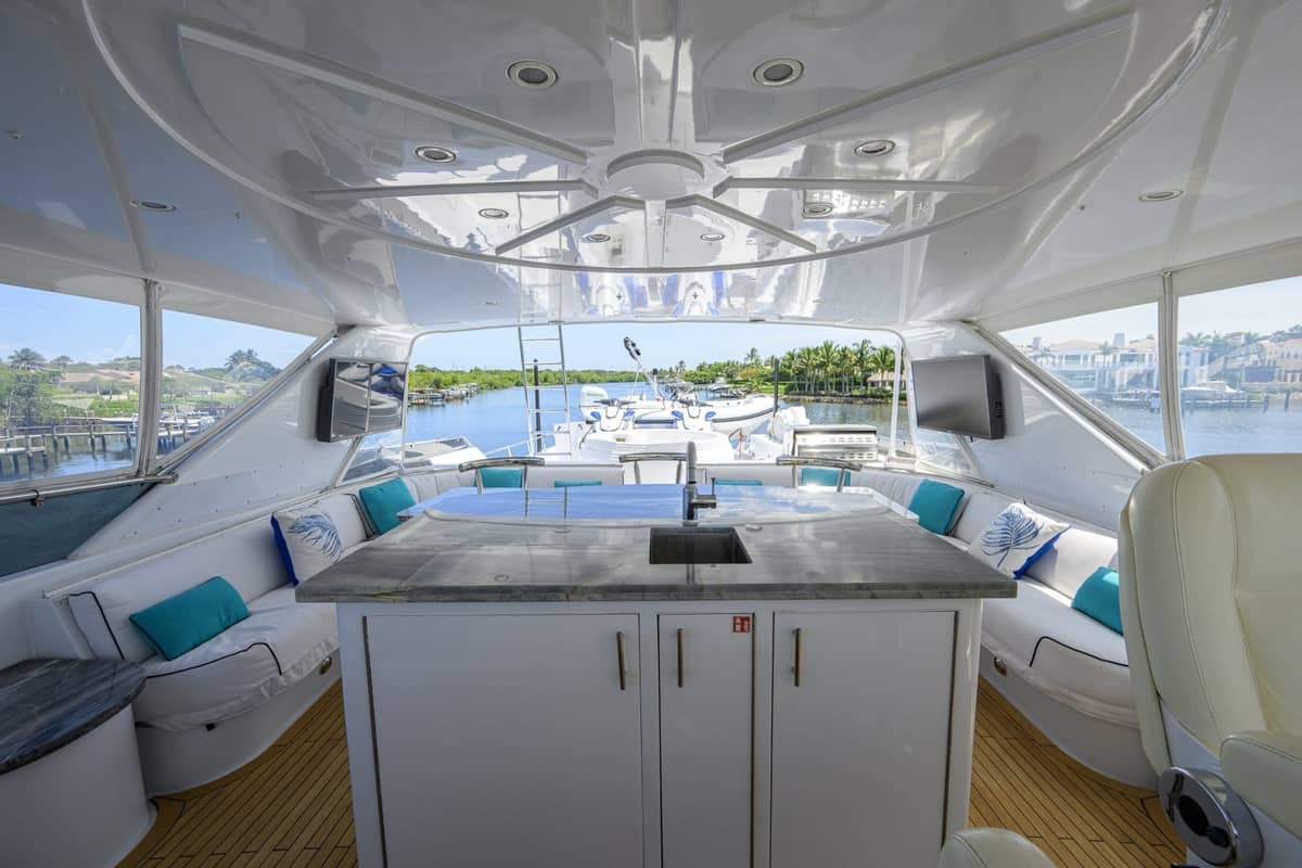 2005 Hatteras 100 Motor Yacht "MAGIC" photo 46
