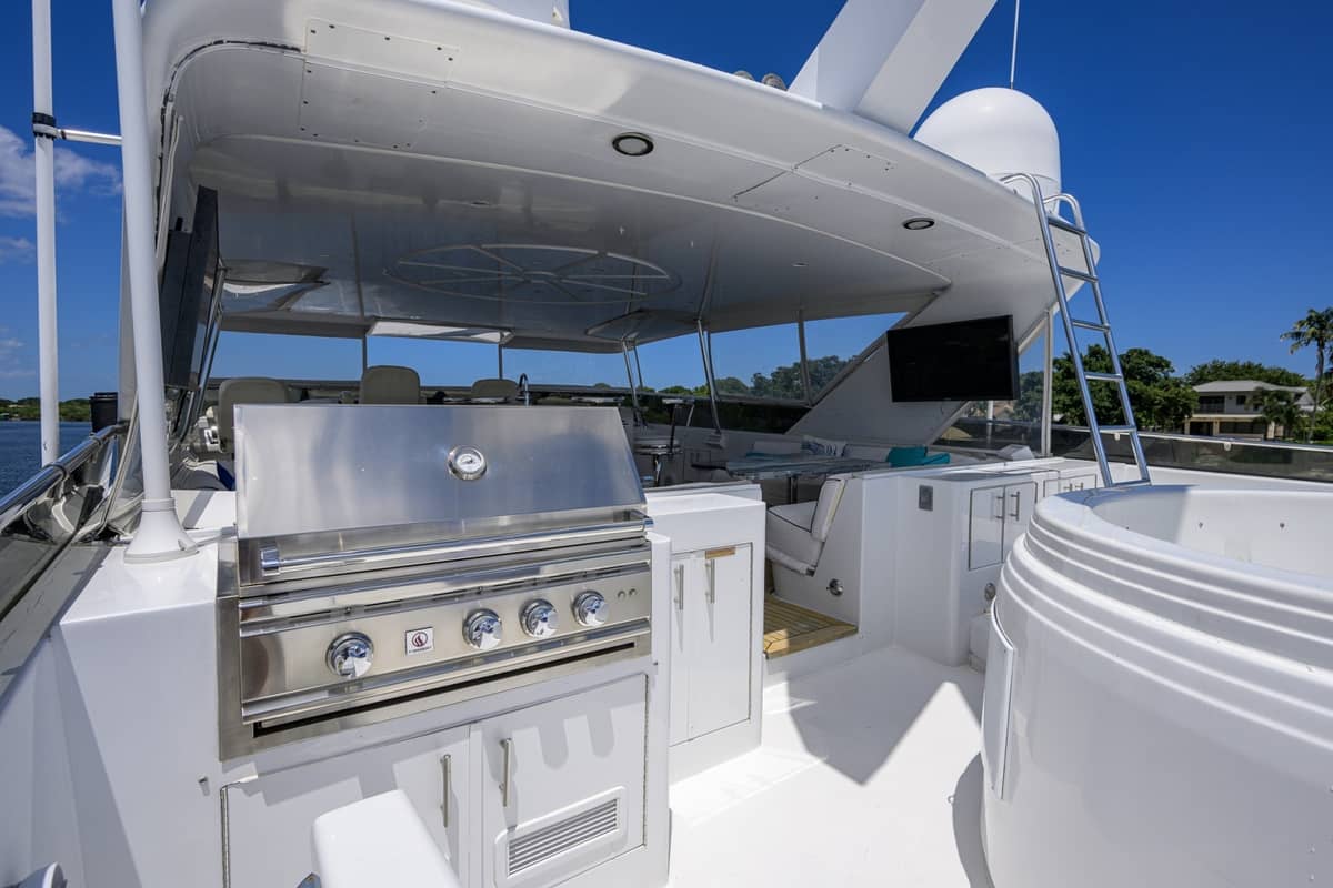 2005 Hatteras 100 Motor Yacht "MAGIC" photo 44