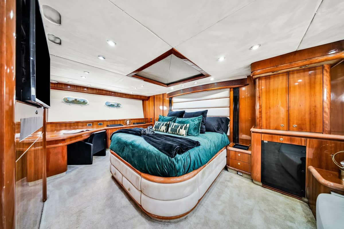 2003 Sunseeker 94 Motor Yacht "SO WHAT WHO CARES" photo 22