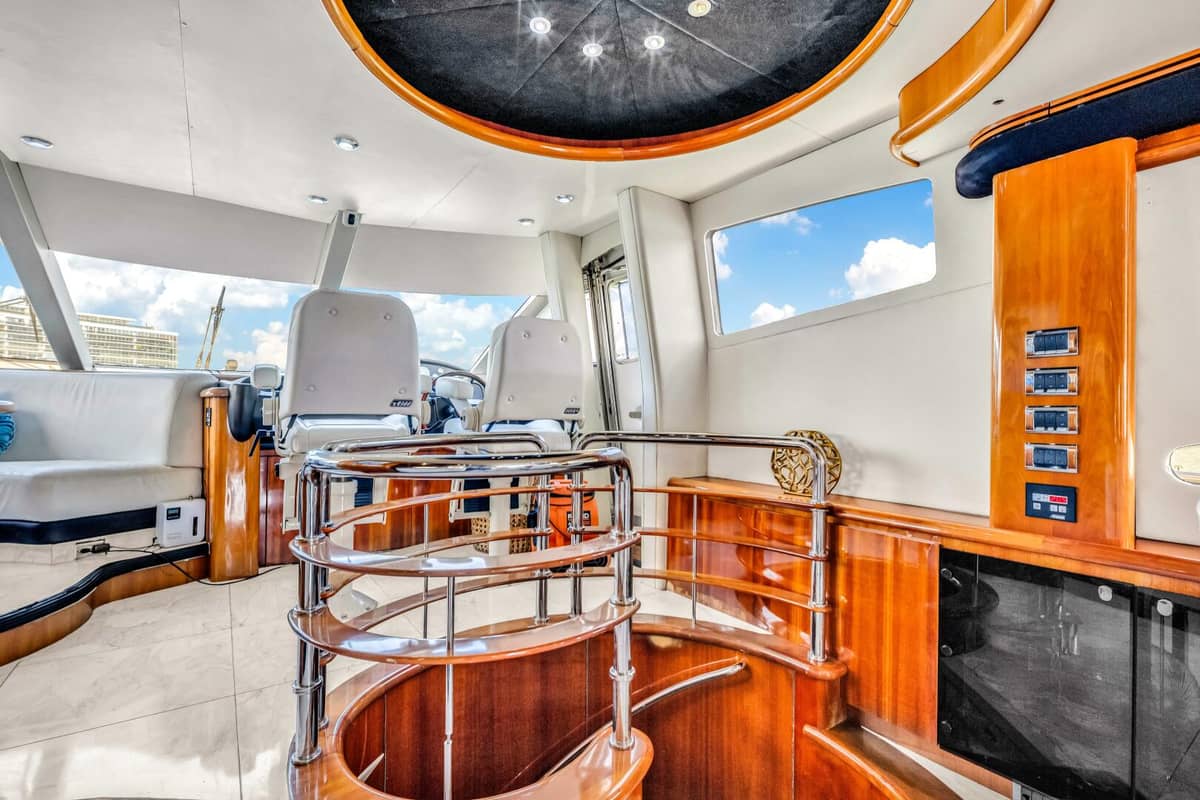 2003 Sunseeker 94 Motor Yacht "SO WHAT WHO CARES" photo 18
