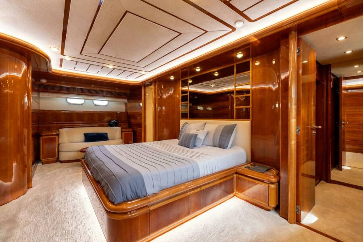 2001 Ferretti Yachts 94 Raised Pilothouse "DREAMCHASER" photo 10