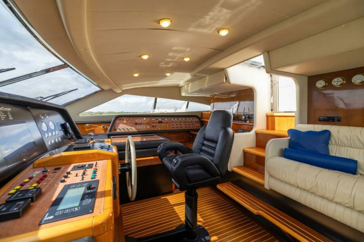 2001 Ferretti Yachts 94 Raised Pilothouse "DREAMCHASER" photo 31