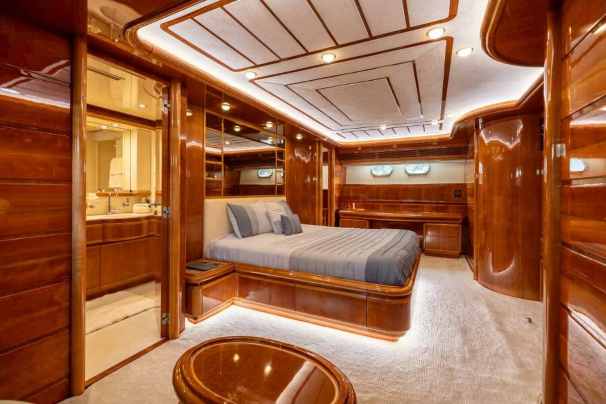 2001 Ferretti Yachts 94 Raised Pilothouse "DREAMCHASER" photo 11