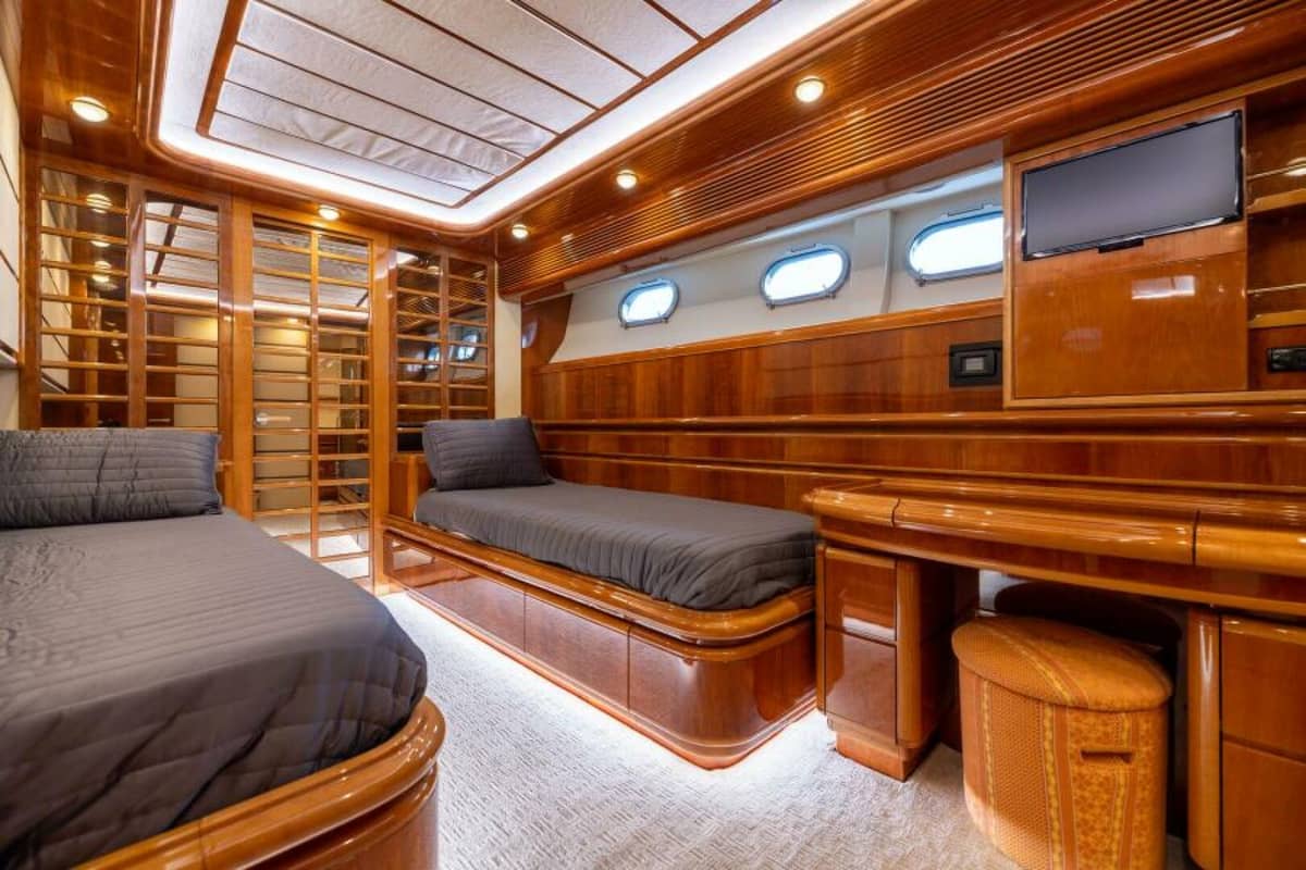 2001 Ferretti Yachts 94 Raised Pilothouse "DREAMCHASER" photo 21