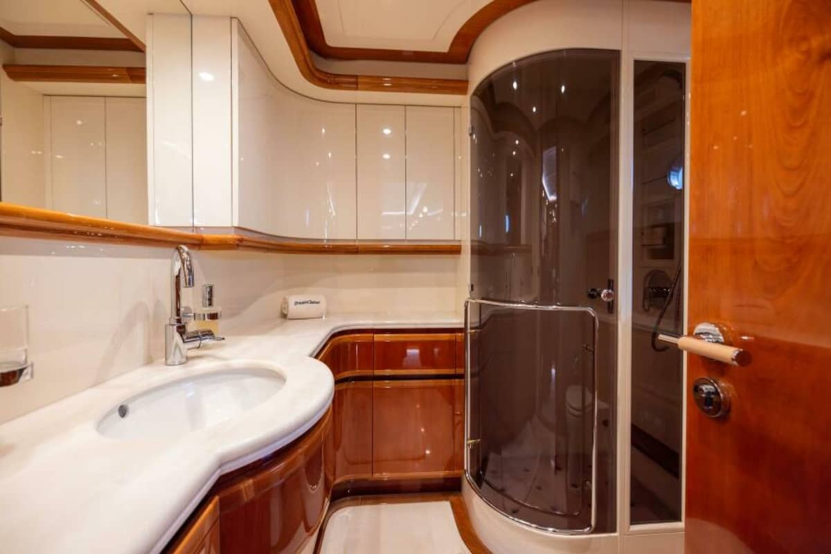 2001 Ferretti Yachts 94 Raised Pilothouse "DREAMCHASER" photo 19