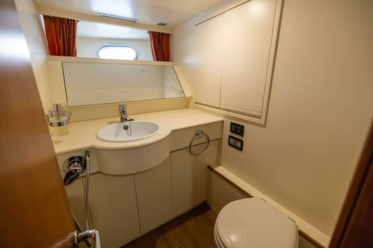 2001 Ferretti Yachts 94 Raised Pilothouse "DREAMCHASER" photo 29