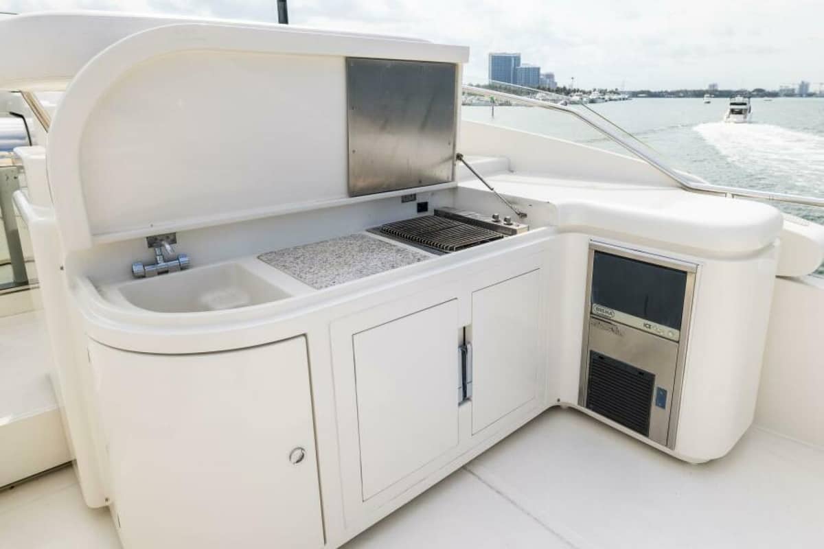 2001 Ferretti Yachts 94 Raised Pilothouse "DREAMCHASER" photo 39