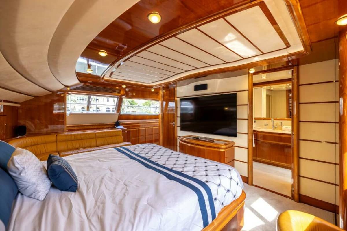 2001 Ferretti Yachts 94 Raised Pilothouse "DREAMCHASER" photo 17