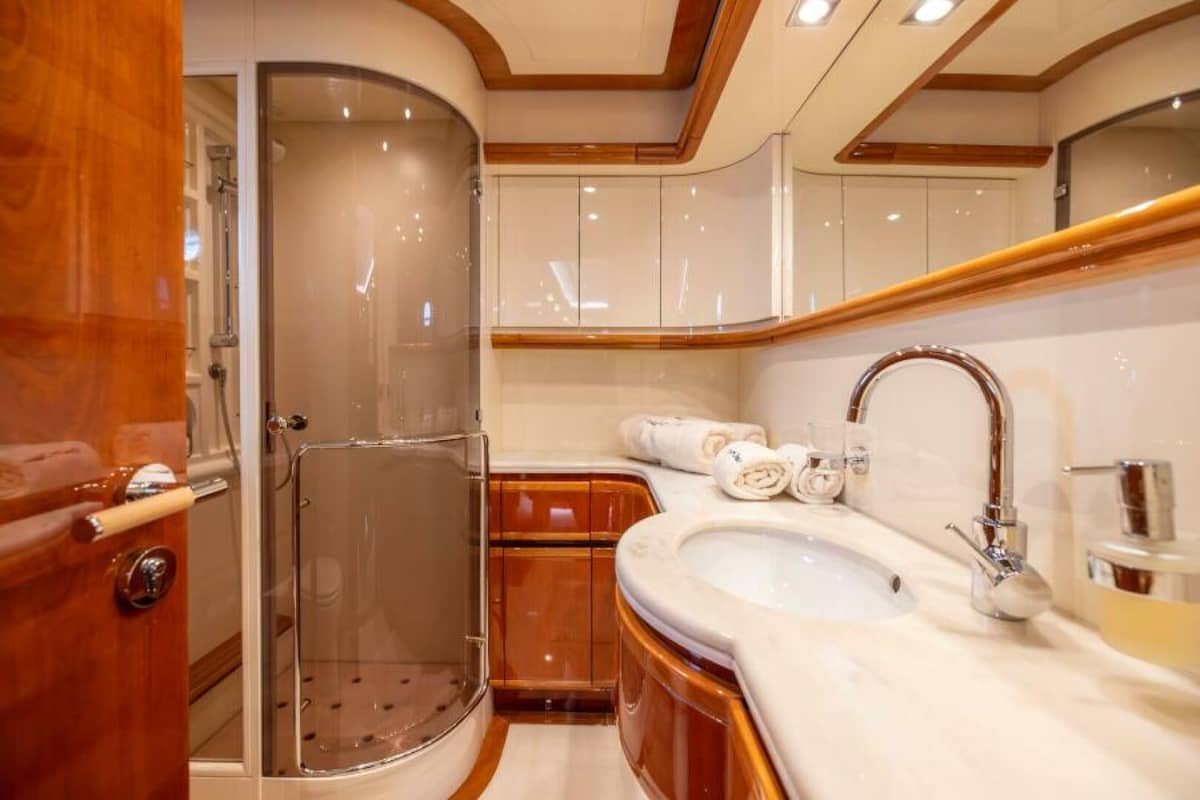 2001 Ferretti Yachts 94 Raised Pilothouse "DREAMCHASER" photo 23