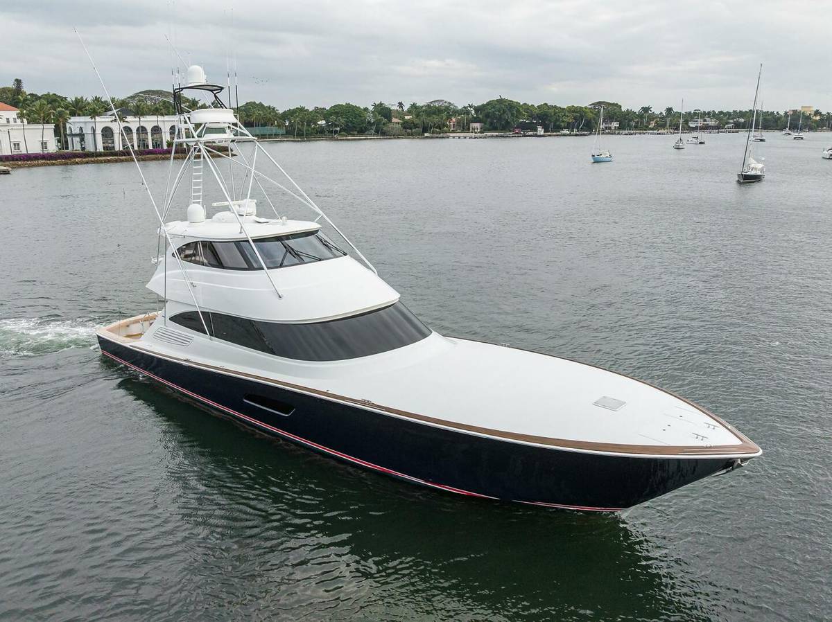 2017 Viking 92 Enclosed Bridge "SPECULATOR" photo 2