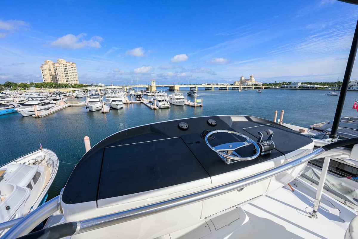 2017 Viking 92 Enclosed Bridge "SPECULATOR" photo 6