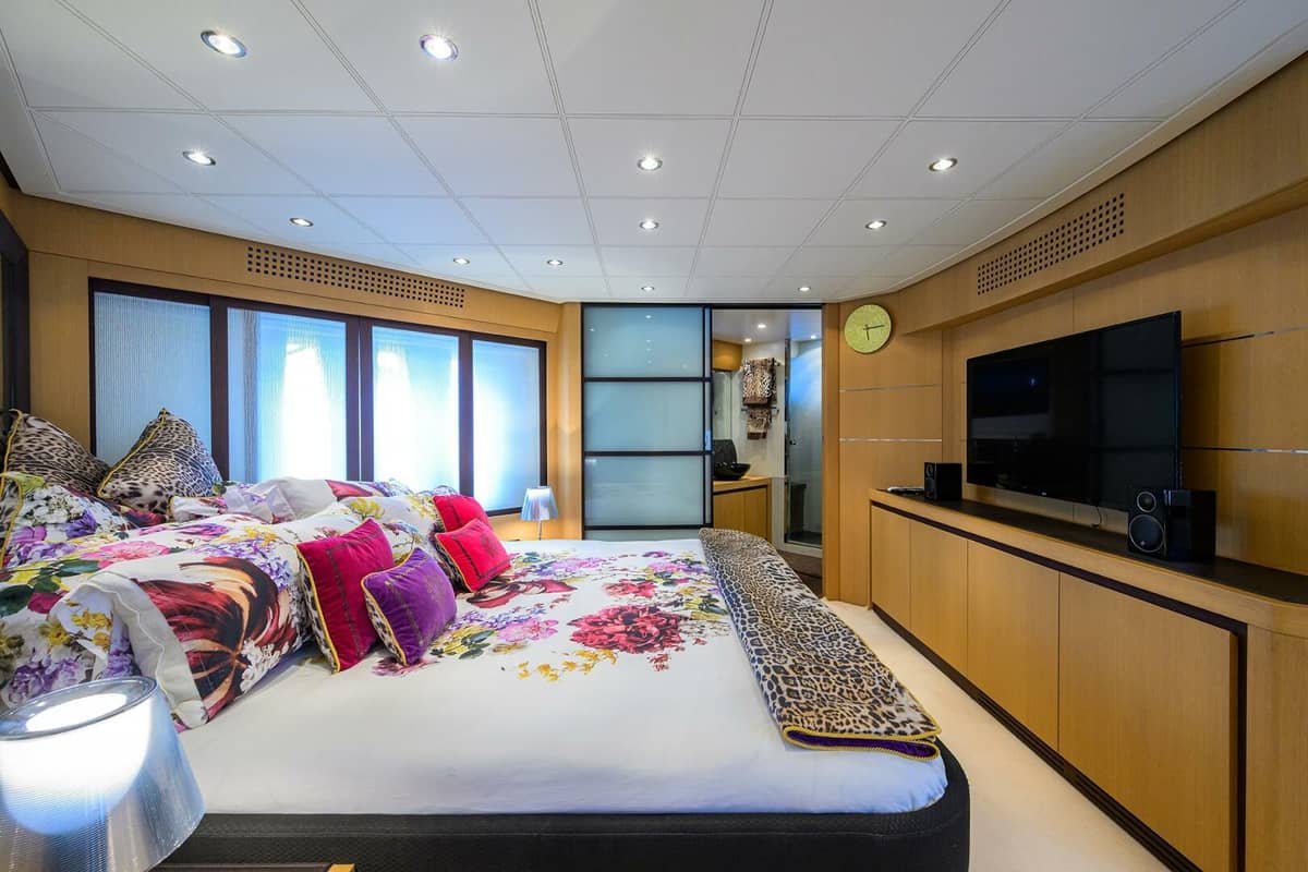 2009 Pershing 90 Express "Miura" photo 22