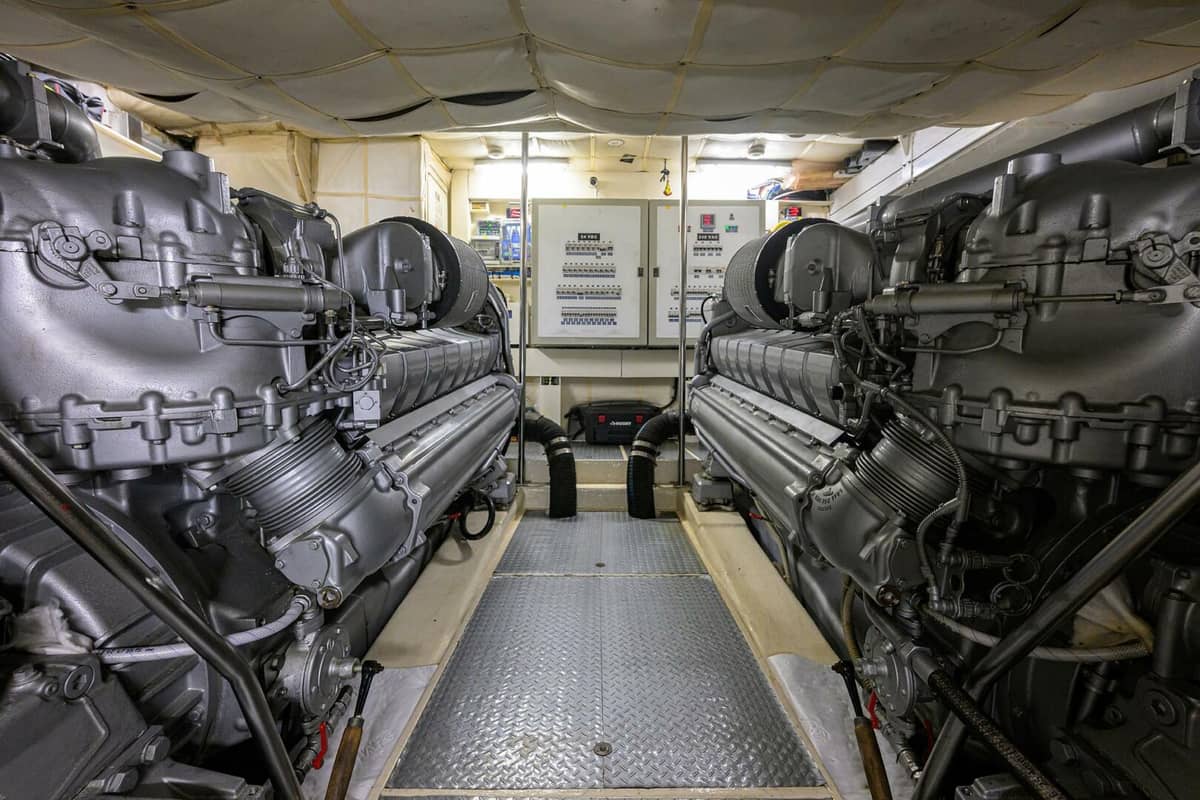 2009 Pershing 90 Express "Miura" photo 49