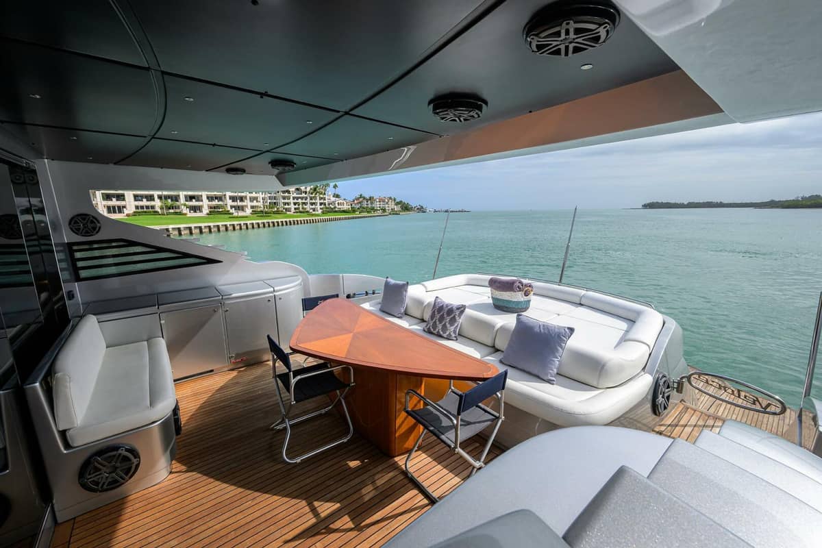 2009 Pershing 90 Express "Miura" photo 38