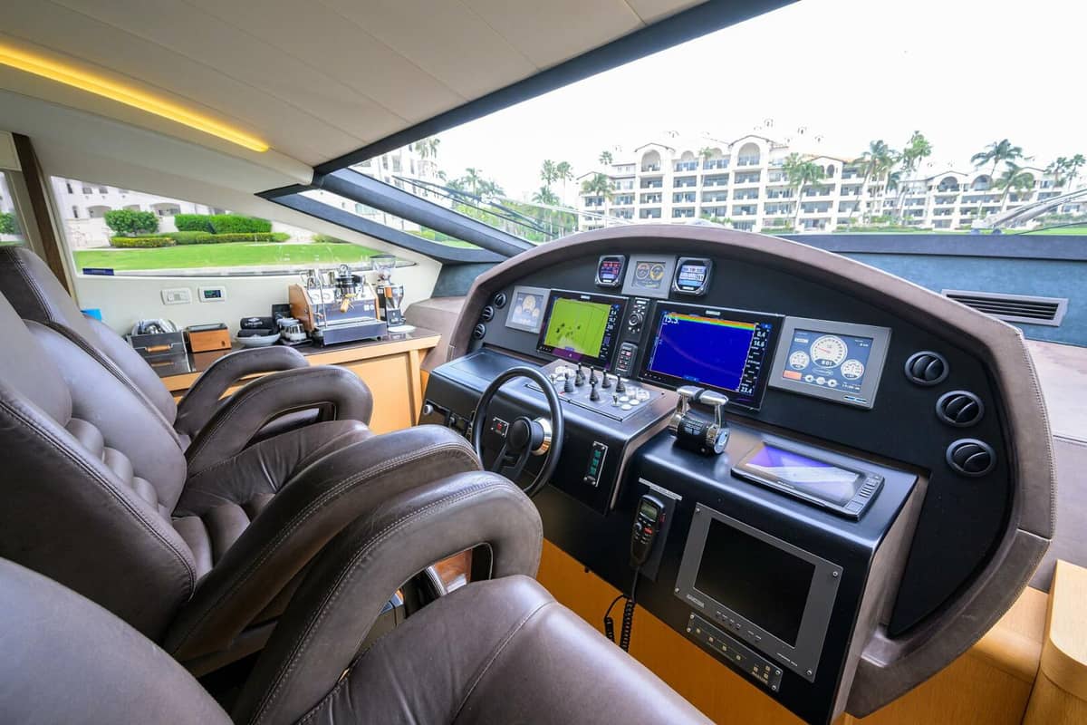 2009 Pershing 90 Express "Miura" photo 15