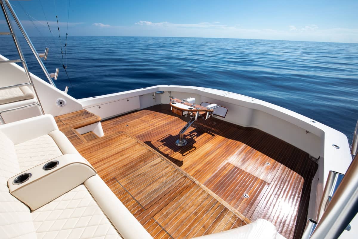 2010 Viking 82 Convertible "Done Deal" photo 36