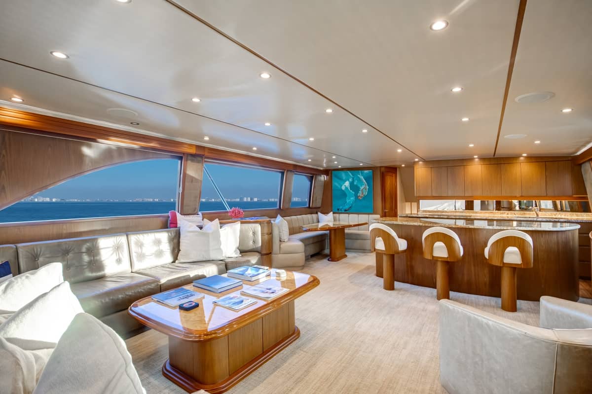2010 Viking 82 Convertible "Done Deal" photo 2