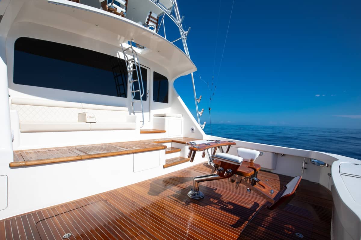 2010 Viking 82 Convertible "Done Deal" photo 37