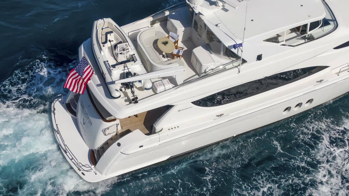 2007 Hatteras 80 "Gallopin" photo 6