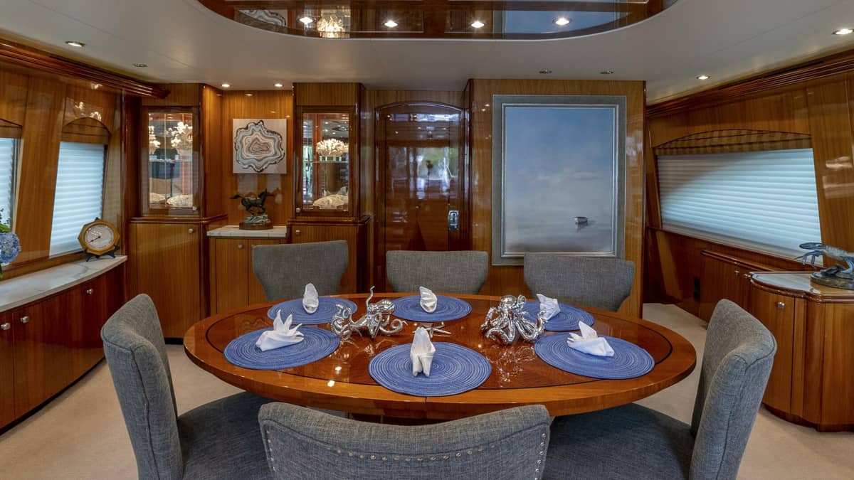 2007 Hatteras 80 "Gallopin" photo 25