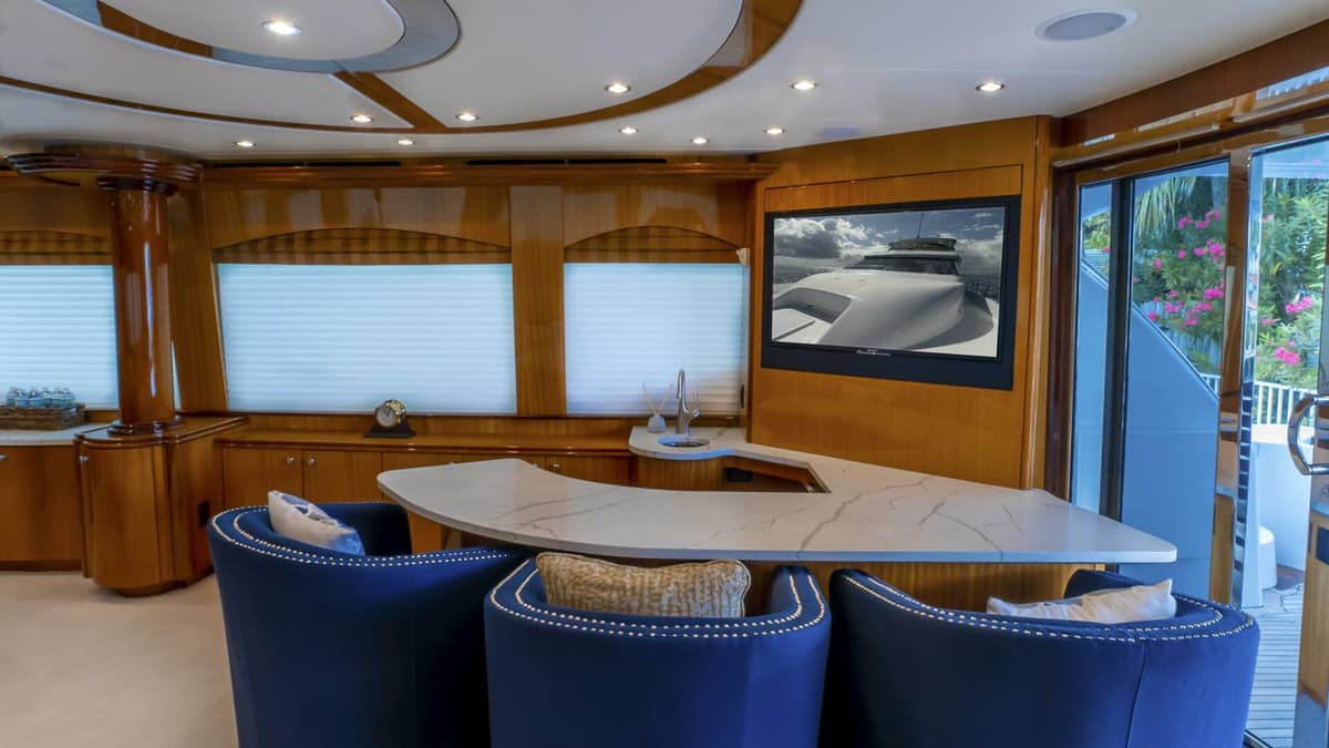 2007 Hatteras 80 "Gallopin" photo 26
