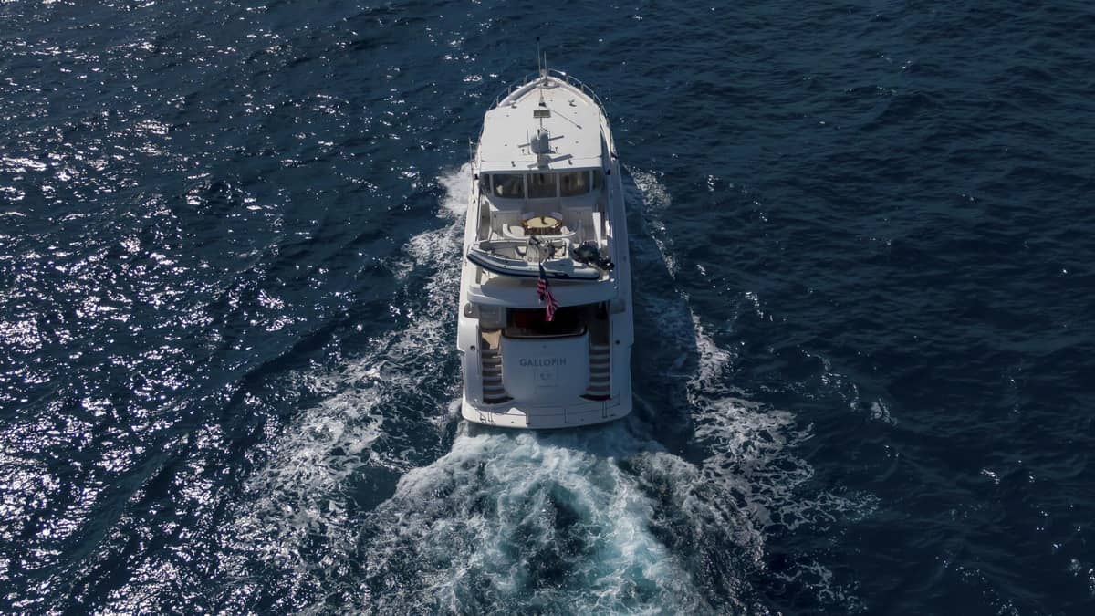 2007 Hatteras 80 "Gallopin" photo 10