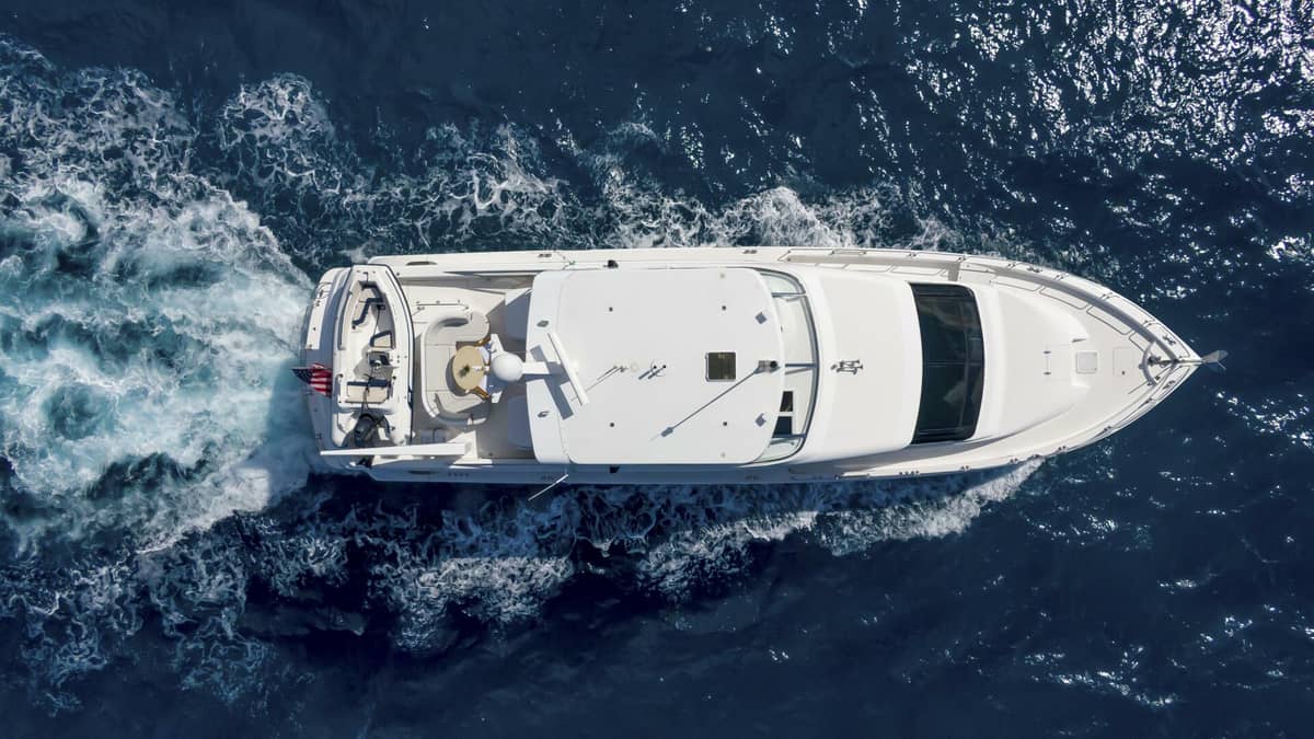 2007 Hatteras 80 "Gallopin" photo 9