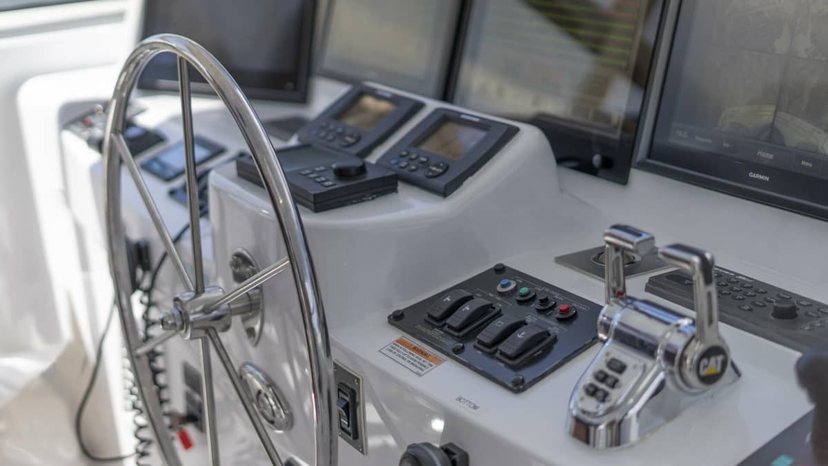 2007 Hatteras 80 "Gallopin" photo 66