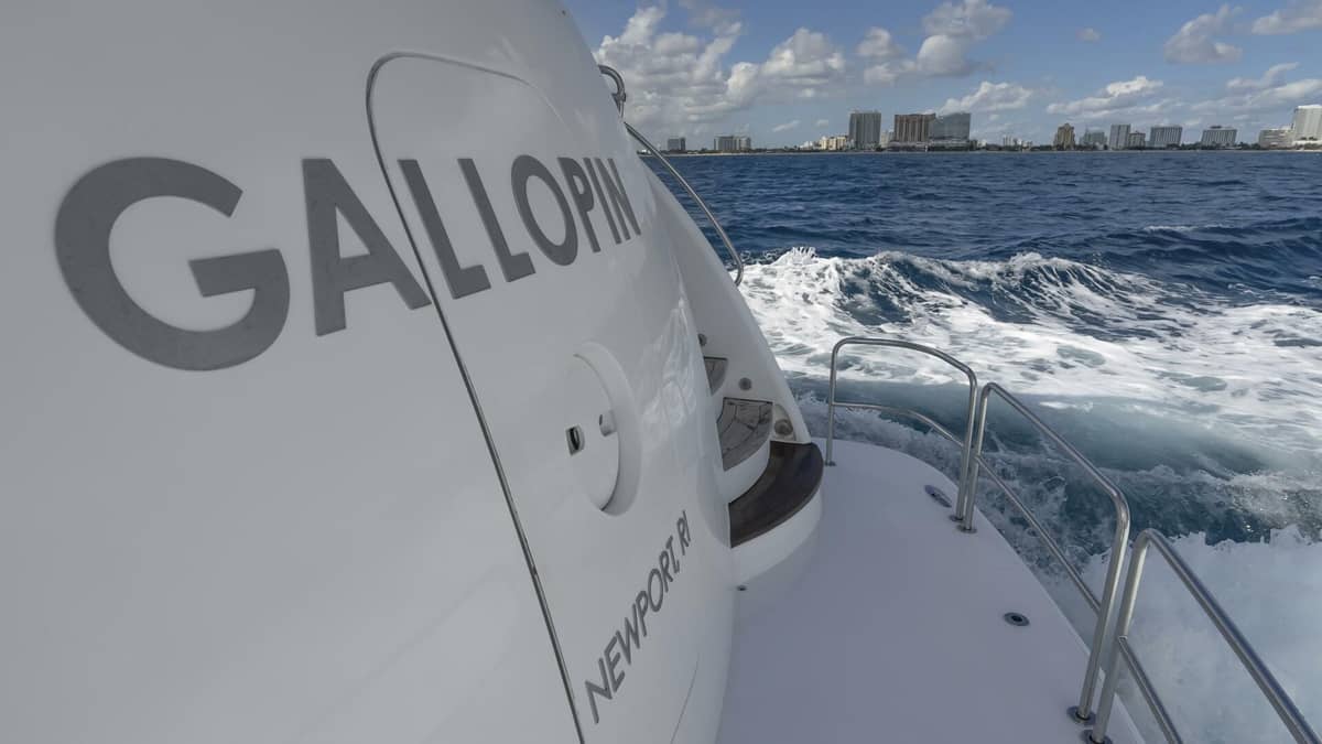 2007 Hatteras 80 "Gallopin" photo 12