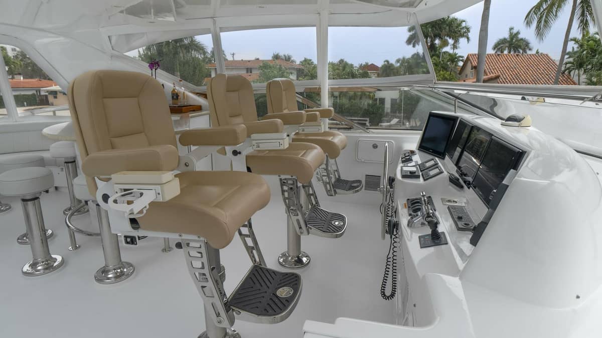 2007 Hatteras 80 "Gallopin" photo 64