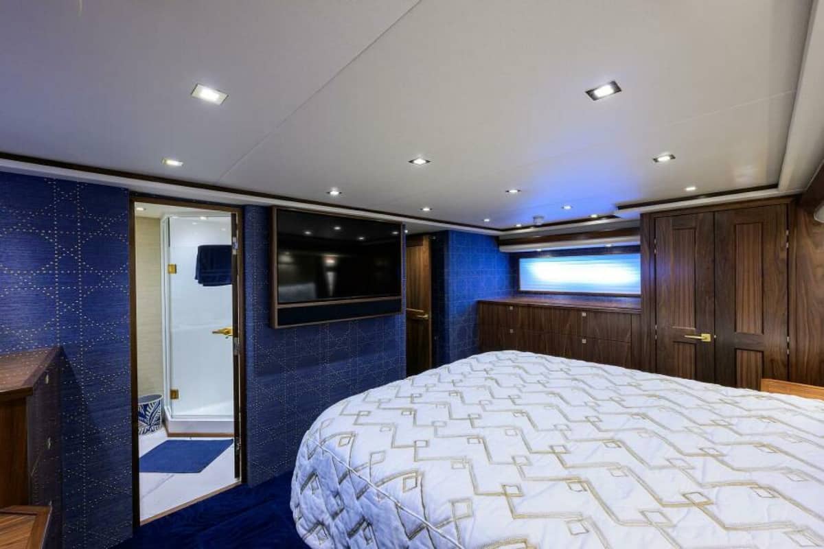 2024 Viking 80 Convertible "KEMOSABE" photo 13