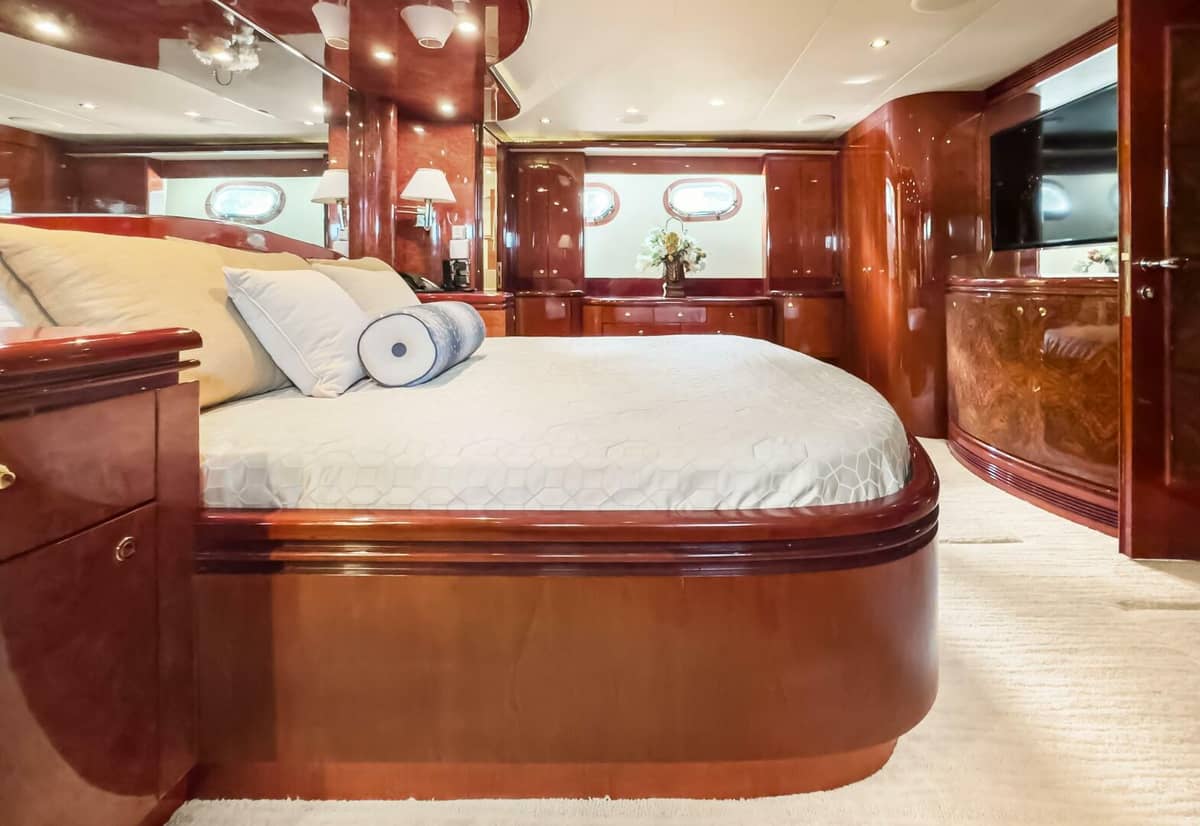 2005 Ocean Alexander 80 motoryacht "JusMad" photo 44