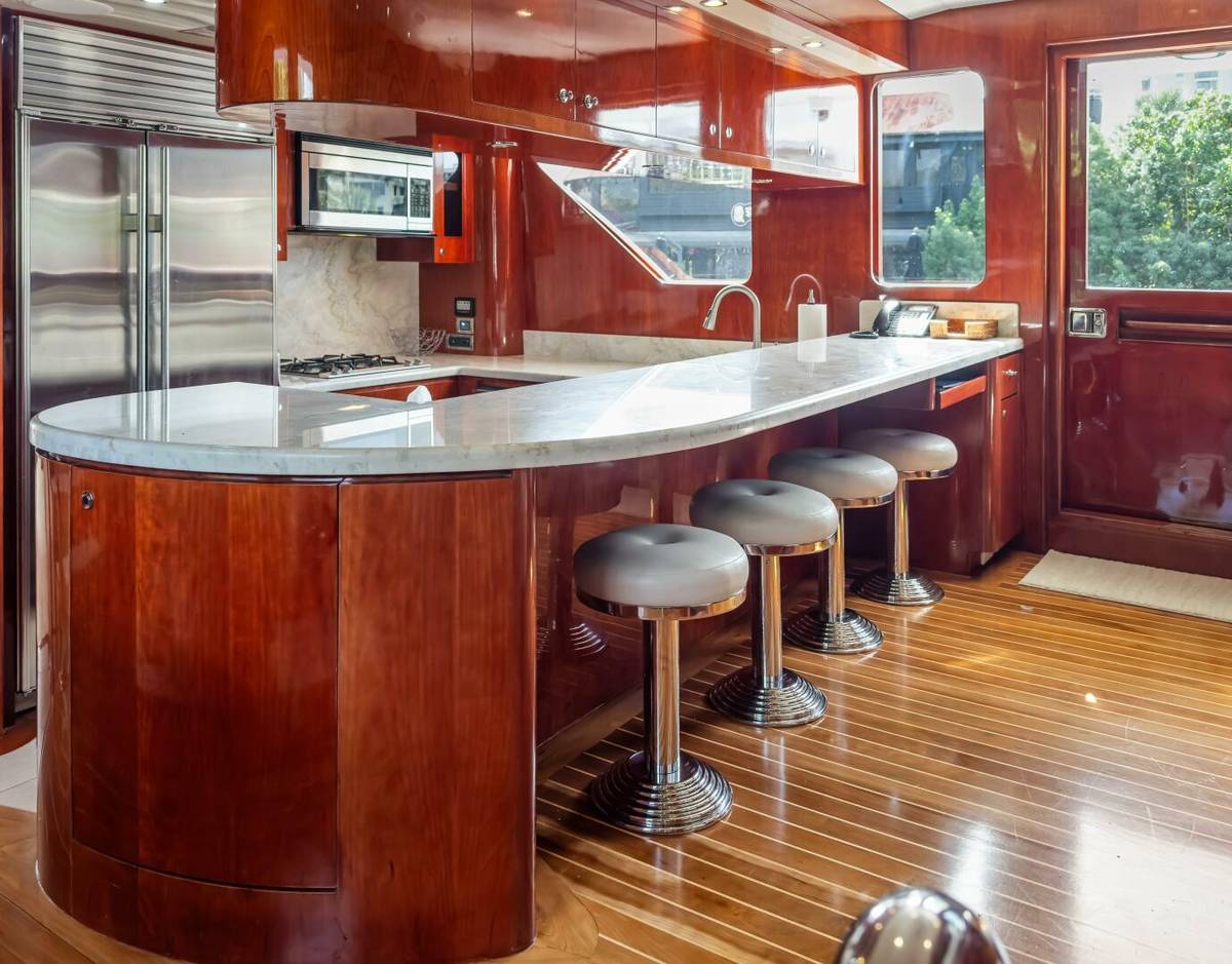 2005 Ocean Alexander 80 motoryacht "JusMad" photo 8