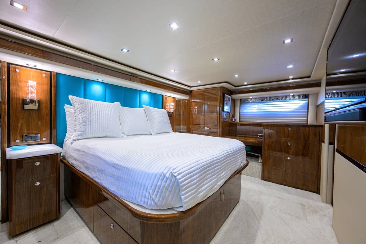 2023 Viking 80 Skybridge "MERCEDES" photo 14