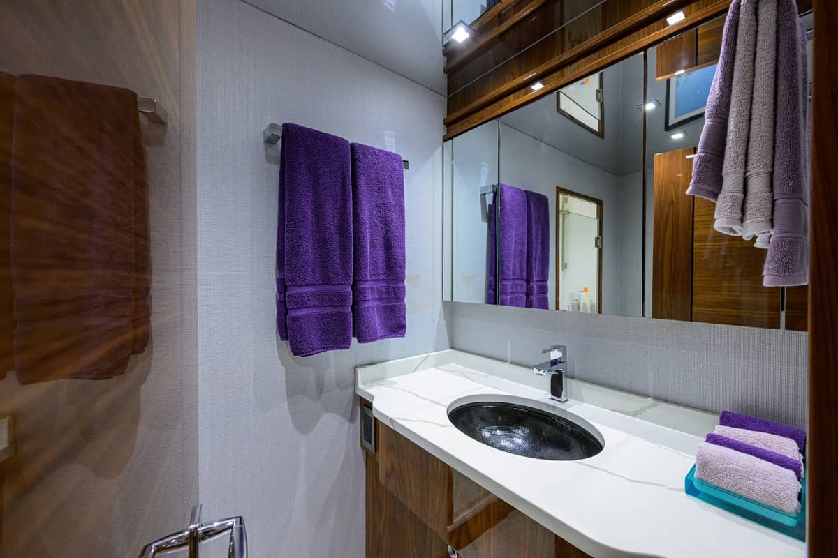 2023 Viking 80 Skybridge "MERCEDES" photo 21