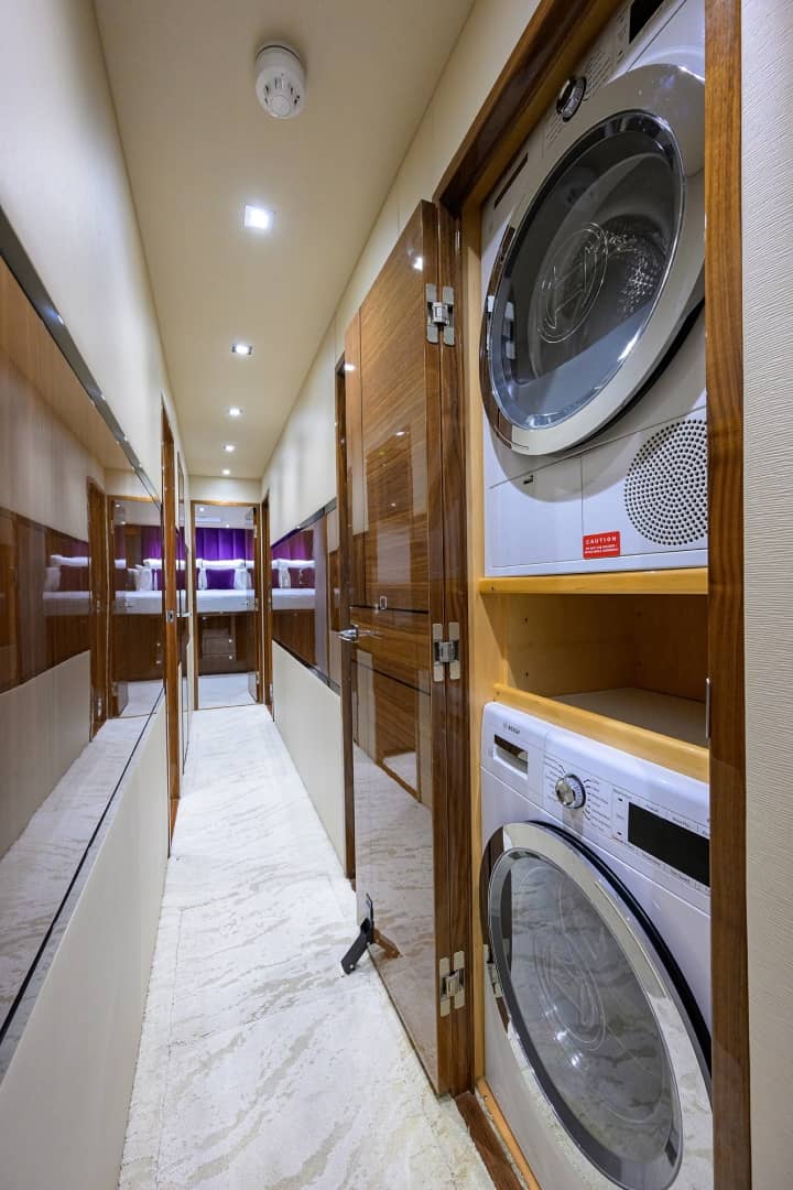 2023 Viking 80 Skybridge "MERCEDES" photo 13