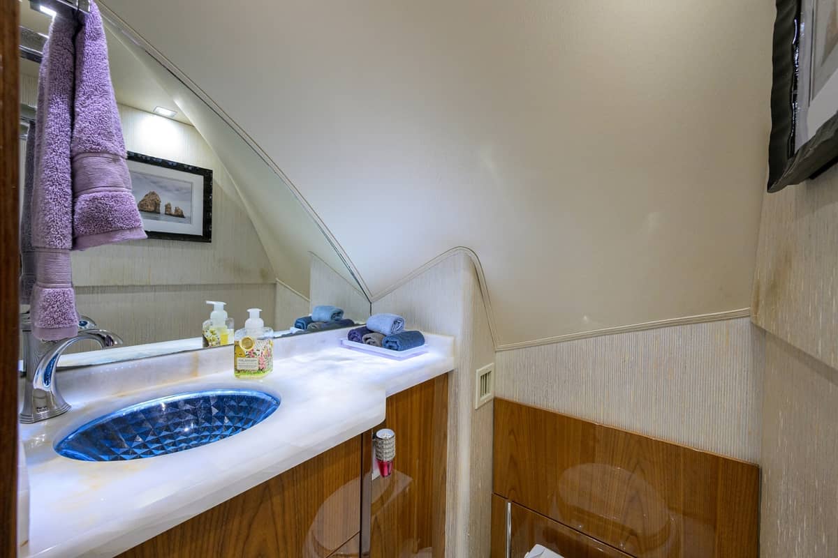 2023 Viking 80 Skybridge "MERCEDES" photo 11