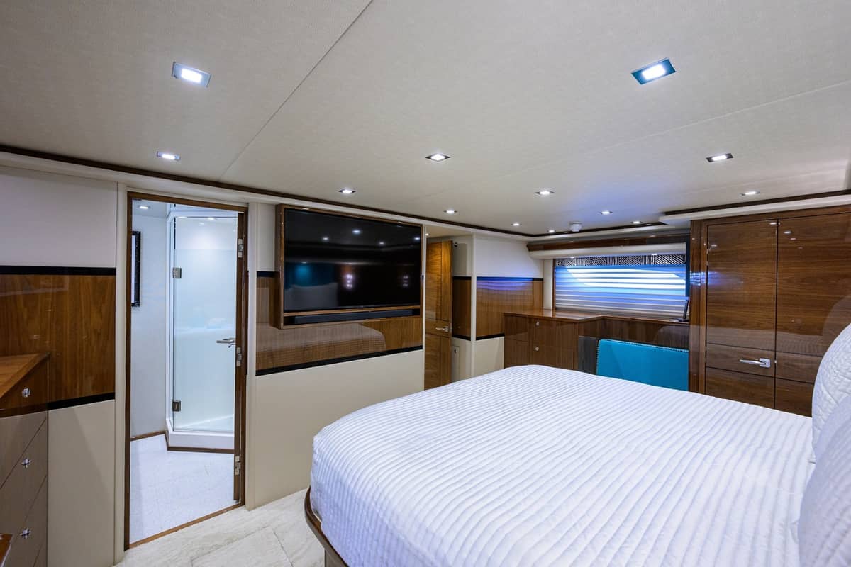 2023 Viking 80 Skybridge "MERCEDES" photo 16