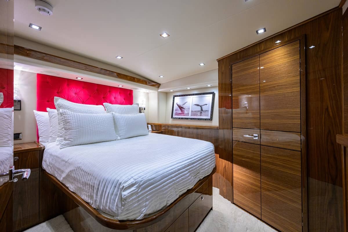 2023 Viking 80 Skybridge "MERCEDES" photo 27