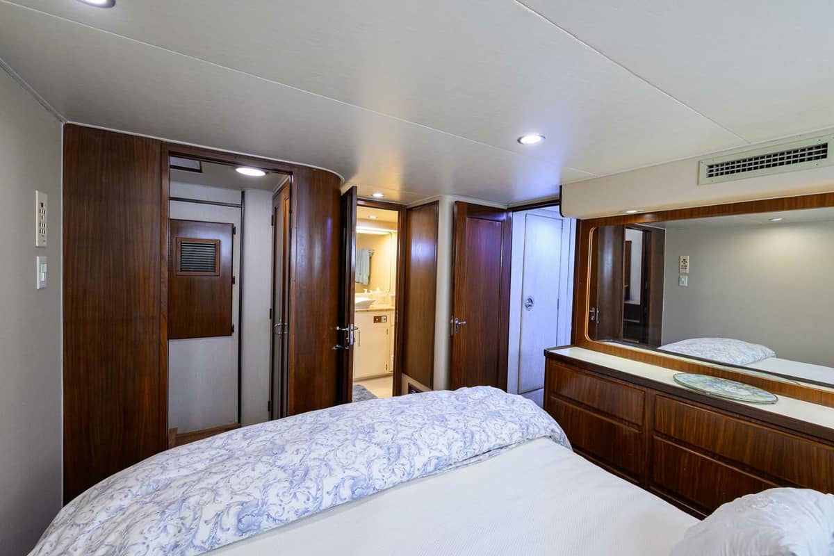 1991 Hatteras 78 Cockpit Motor Yacht "FOREVER YOUNG" photo 22