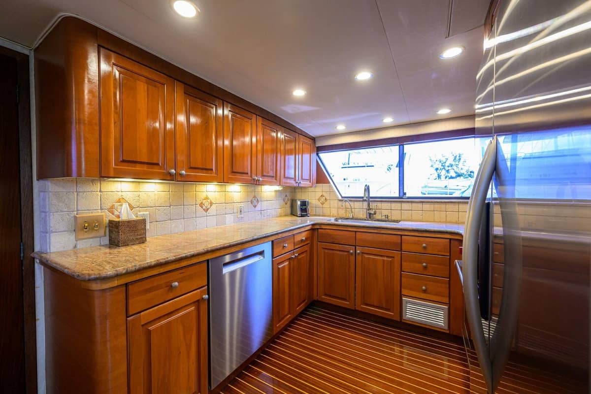 1991 Hatteras 78 Cockpit Motor Yacht "FOREVER YOUNG" photo 37